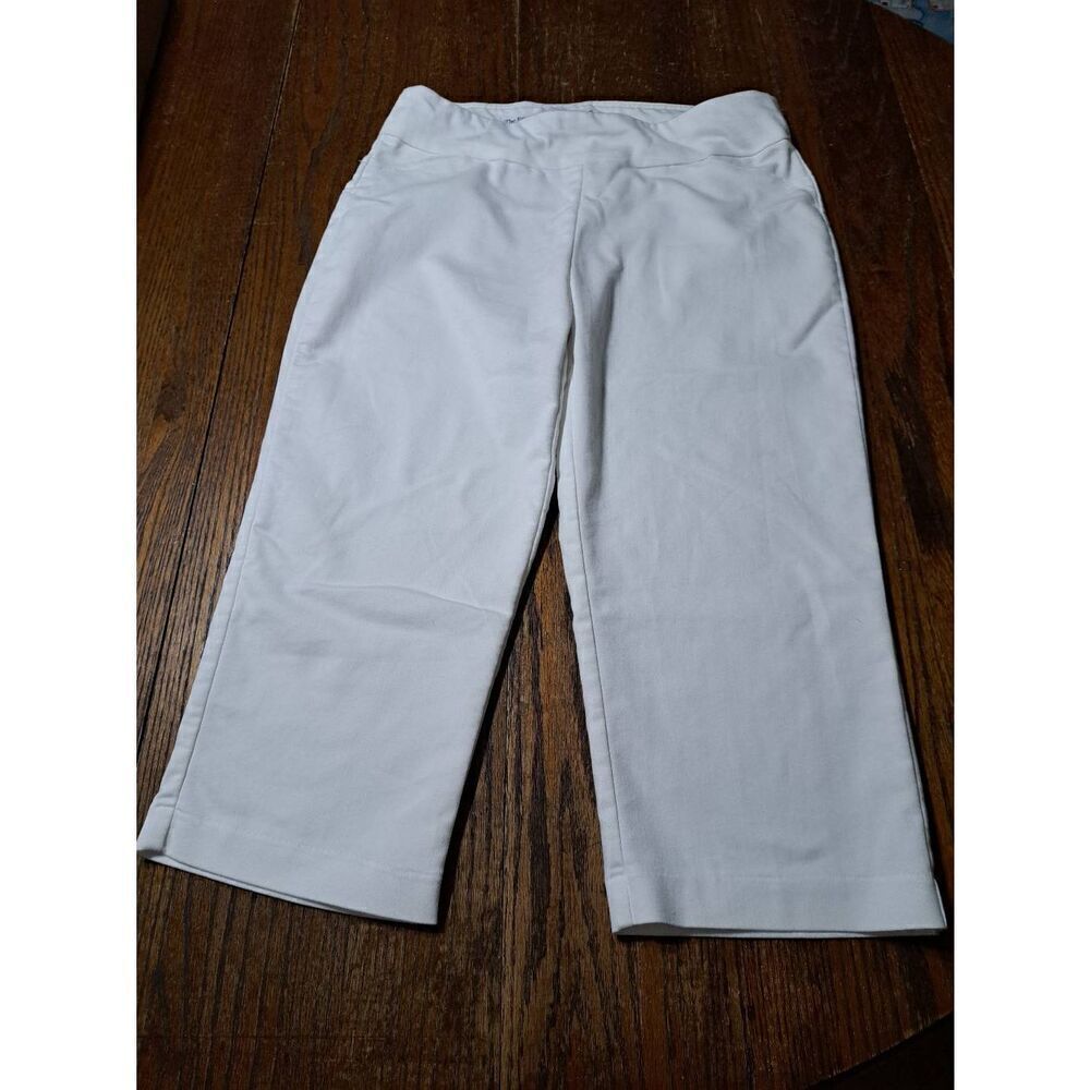 Size 10 Croft & Barrow White The Effortless Stretch Capri Casual Pants